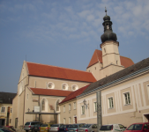 Minoritenkloster und Klangraum (Stein)
